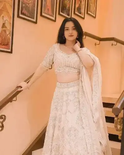 Call Girls Bettiah